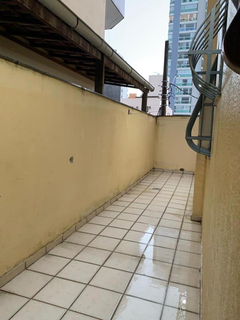 Apto Praia Do Morro, 02 Quartos C Suite, Wi-Fi, Garagem, 1 Andar Escada. غواراباري المظهر الخارجي الصورة